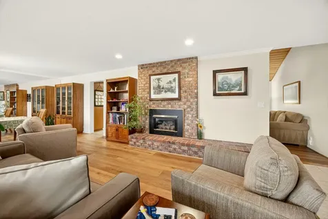 1266 La Loma Drive Medford OR 97504