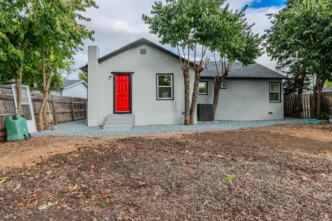 820 Newtown Street Medford OR 97501