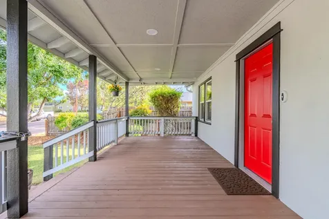 820 Newtown Street Medford OR 97501