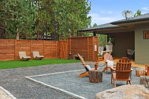 2742 NW Rainbow Ridge Drive Bend OR 97703