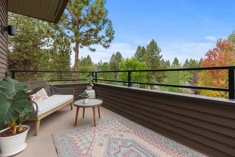 2742 NW Rainbow Ridge Drive Bend OR 97703