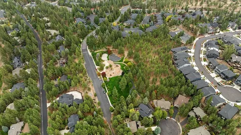 2742 NW Rainbow Ridge Drive Bend OR 97703