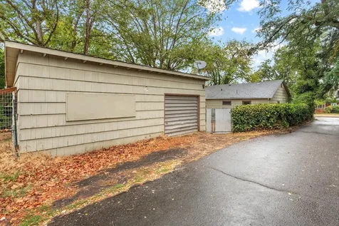 1104 Reddy Avenue Medford OR 97504