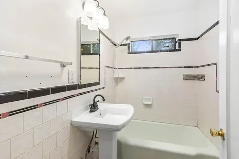 1104 Reddy Avenue Medford OR 97504