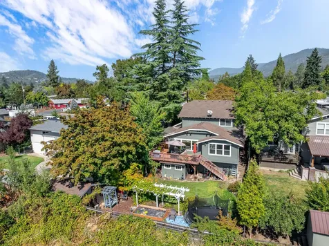 331 NE Fetzner Street Grants Pass OR 97526