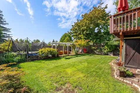 331 NE Fetzner Street Grants Pass OR 97526