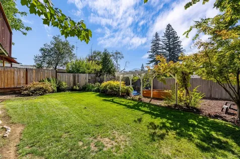 331 NE Fetzner Street Grants Pass OR 97526