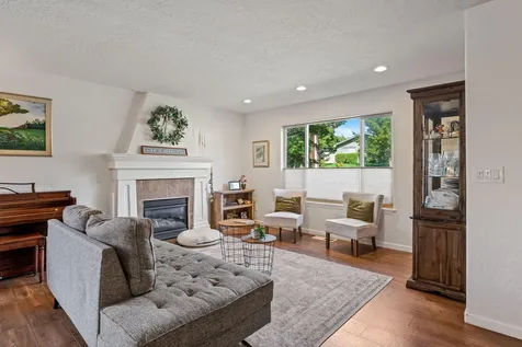 331 NE Fetzner Street Grants Pass OR 97526