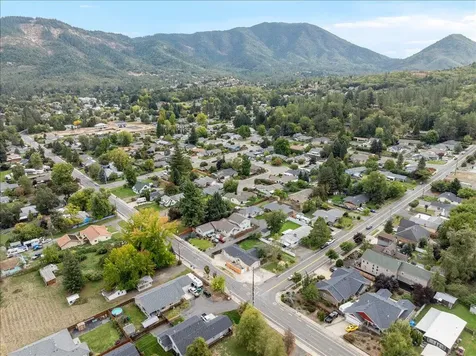 101 Sky Crest Drive Grants Pass OR 97527