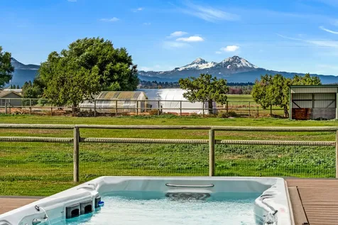 66240 White Rock Loop Bend OR 97703