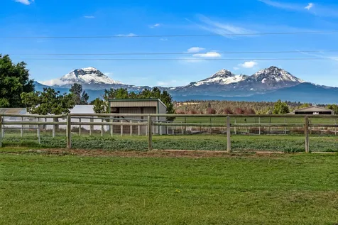 66240 White Rock Loop Bend OR 97703