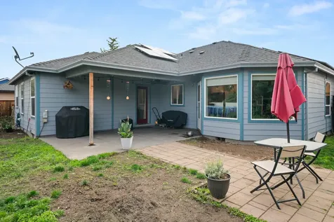 570 Bachand Circle Central Point OR 97502