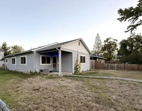 546 Laurel Street Central Point OR 97502