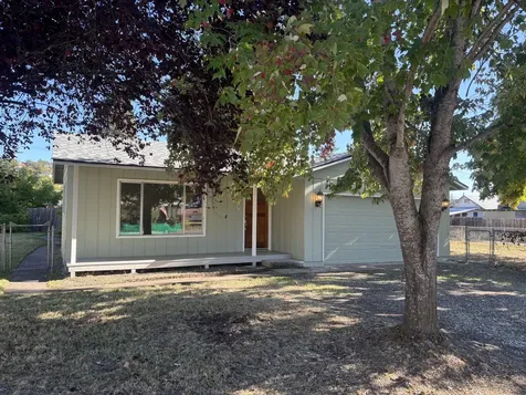 124 Paxon Avenue Eagle Point OR 97524