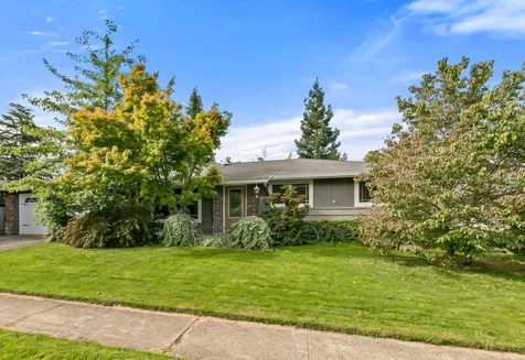 1417 Larkspur Avenue Medford OR 97504
