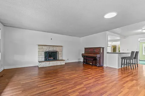 1417 Larkspur Avenue Medford OR 97504