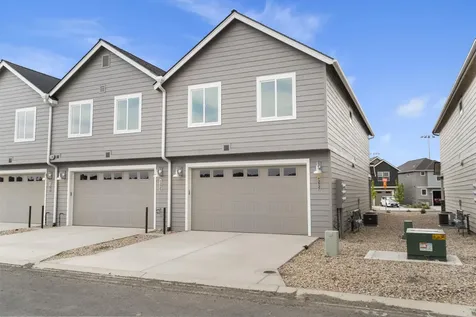 3937 SW Coyote Avenue Redmond OR 97756