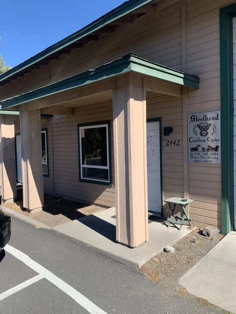 2442 SE 1st Street Redmond OR 97756