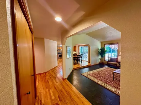 140 Offord Circle Jacksonville OR 97530