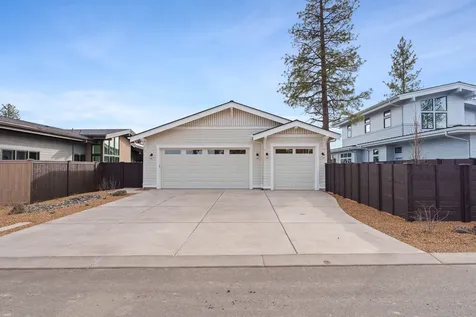 3330 NW Leavitt Lane Bend OR 97703
