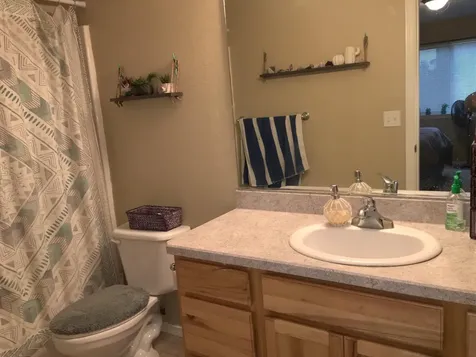 2723 SW Salmon Avenue Redmond OR 97756