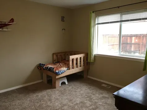 2723 SW Salmon Avenue Redmond OR 97756