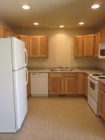 2723 SW Salmon Avenue Redmond OR 97756