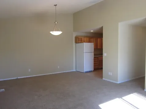 2723 SW Salmon Avenue Redmond OR 97756