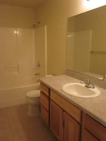 2723 SW Salmon Avenue Redmond OR 97756
