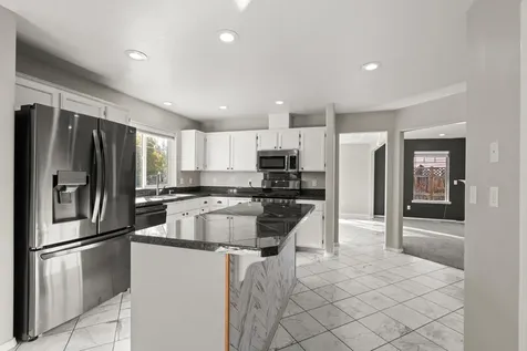 543 Hoover Park Drive Medford OR 97504