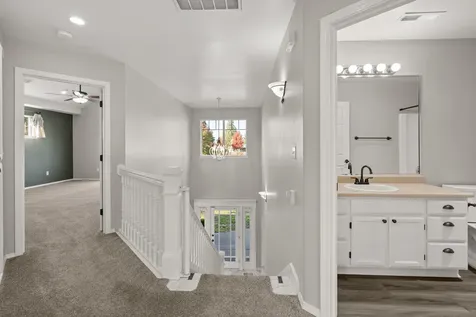 543 Hoover Park Drive Medford OR 97504