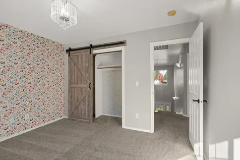 543 Hoover Park Drive Medford OR 97504