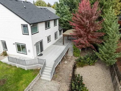 543 Hoover Park Drive Medford OR 97504
