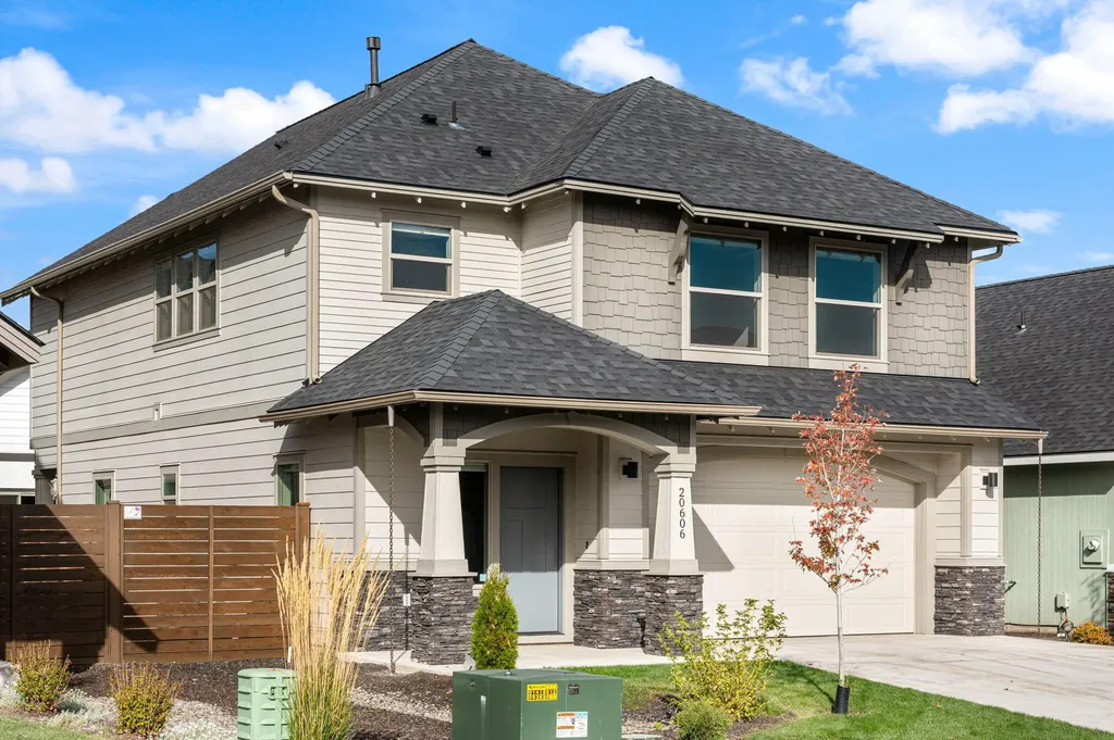 20606 SE Slate Avenue Bend OR 97702