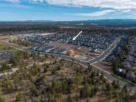 20606 SE Slate Avenue Bend OR 97702