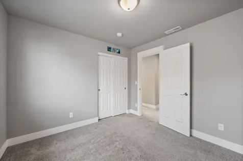 20606 SE Slate Avenue Bend OR 97702