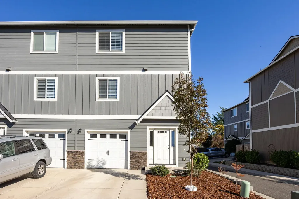 7798 Jacqueline Way White City OR 97503