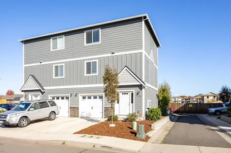 7798 Jacqueline Way White City OR 97503
