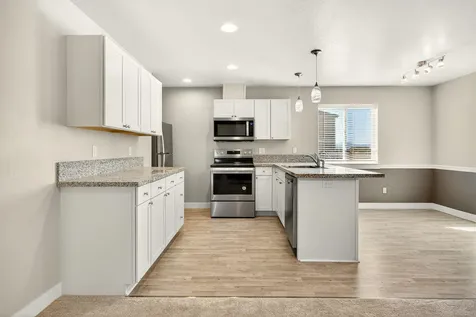 7798 Jacqueline Way White City OR 97503
