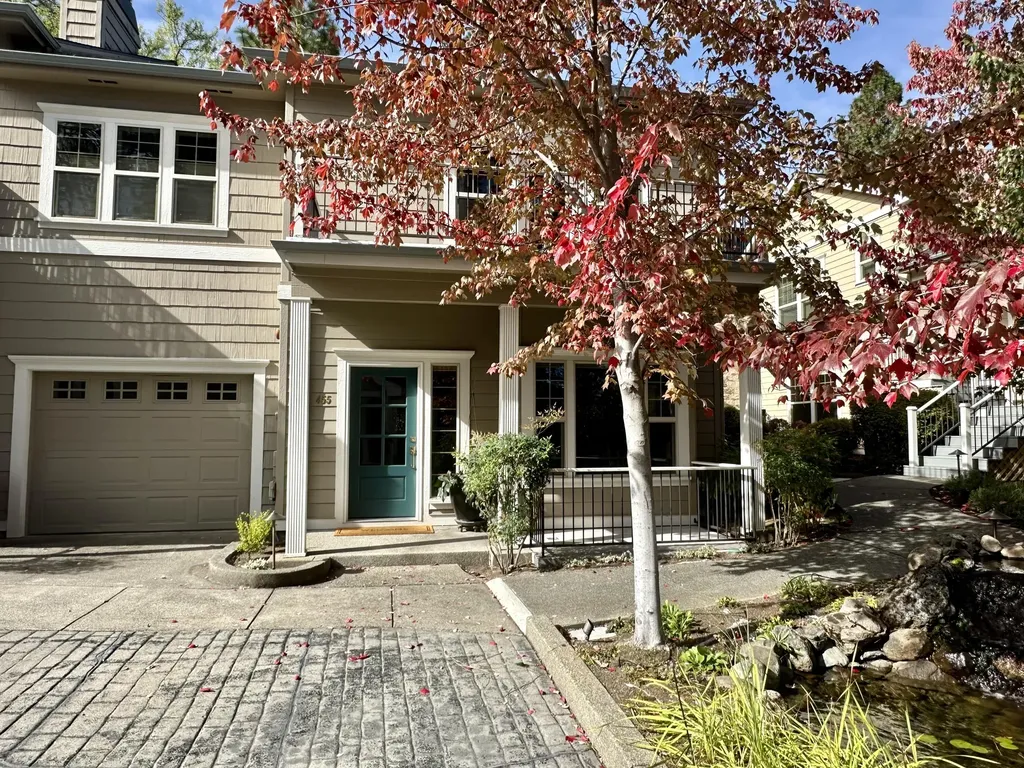 455 Holly Street Ashland OR 97520