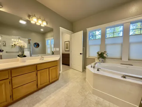 455 Holly Street Ashland OR 97520