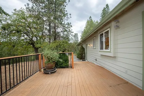 225 Lee Joy Drive Grants Pass OR 97526