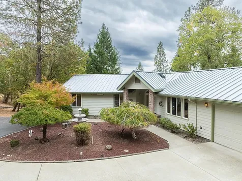 225 Lee Joy Drive Grants Pass OR 97526