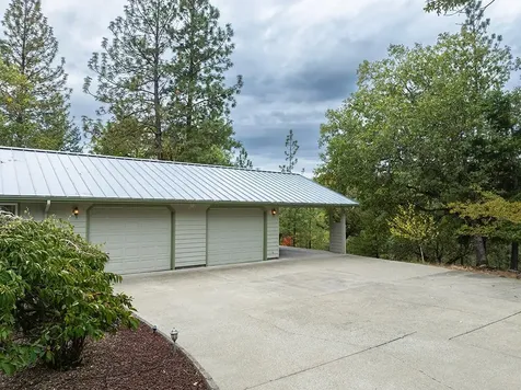 225 Lee Joy Drive Grants Pass OR 97526