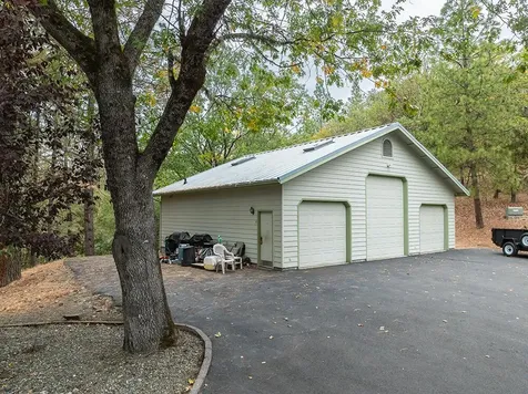 225 Lee Joy Drive Grants Pass OR 97526