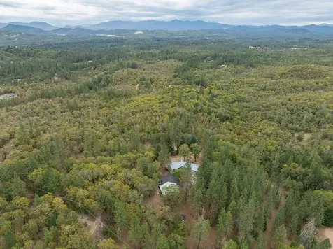 225 Lee Joy Drive Grants Pass OR 97526