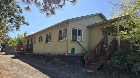 488 Crowson Road Ashland OR 97520