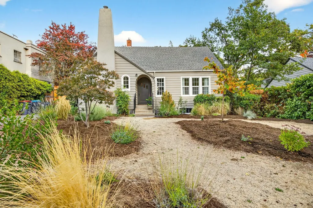 17 Glen Oak Court Medford OR 97504