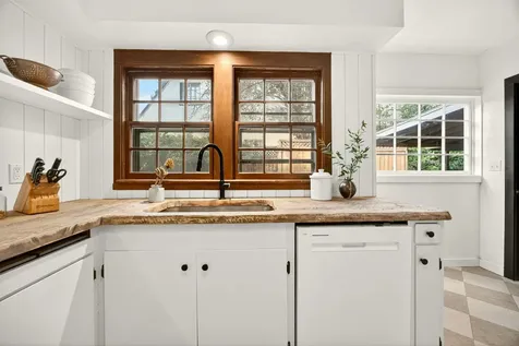 17 Glen Oak Court Medford OR 97504