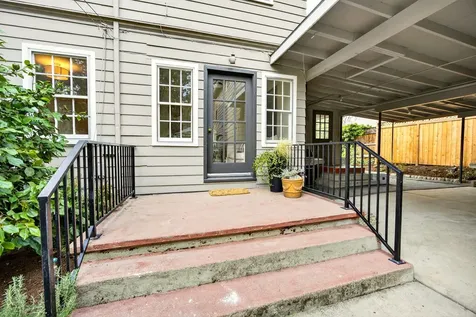 17 Glen Oak Court Medford OR 97504